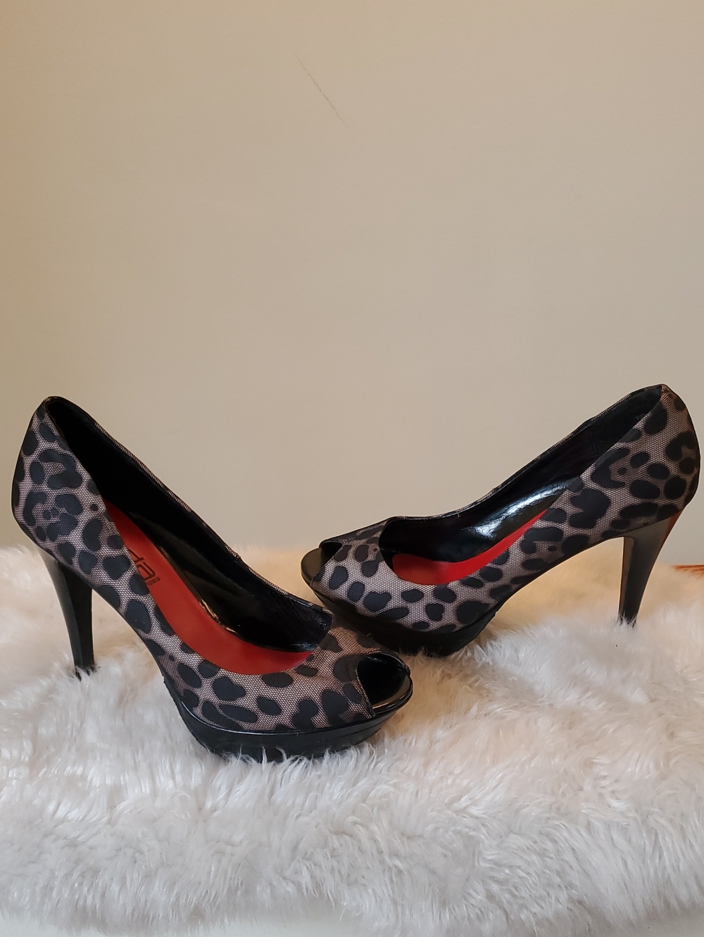 Moda Spana Leopard Print Mesh Peep-Toe Heels - Black and Tan